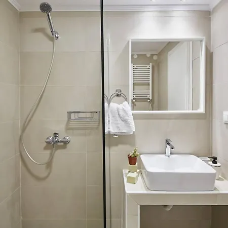 דירה Bright Bright C- Modern With Terrace סלוניקי