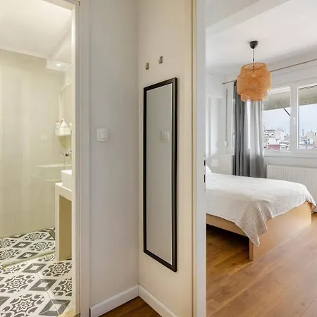 דירה Bright Bright C- Modern With Terrace *