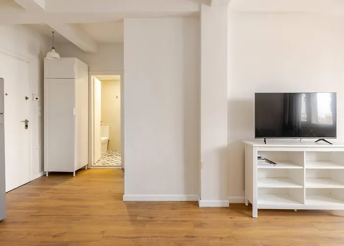 Bright Bright C- Modern With Terrace *